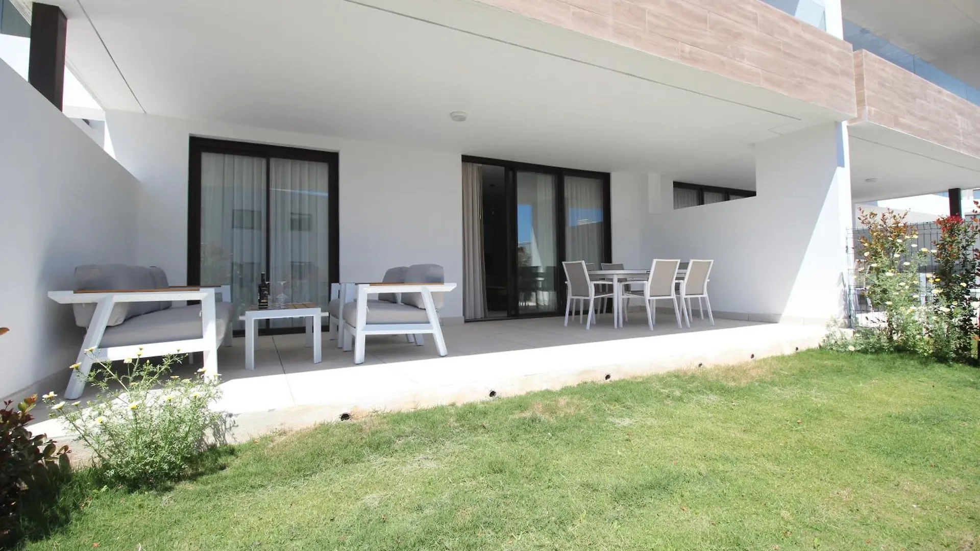 Happy Travel Jasmine Higueron Apartment Fuengirola Spain